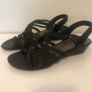 Impo Stretch Wedge Sandal Size 6 Black